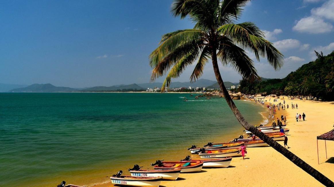 碧海蓝天下的海南,绿色宝岛发展新篇启航